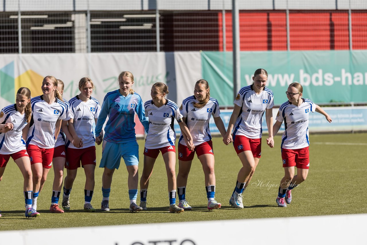 Bild 56 - wBJ Lotto Pokal Finale  Eimsbuetteler TV - Hamburger SV : Ergebnis: 0:3
